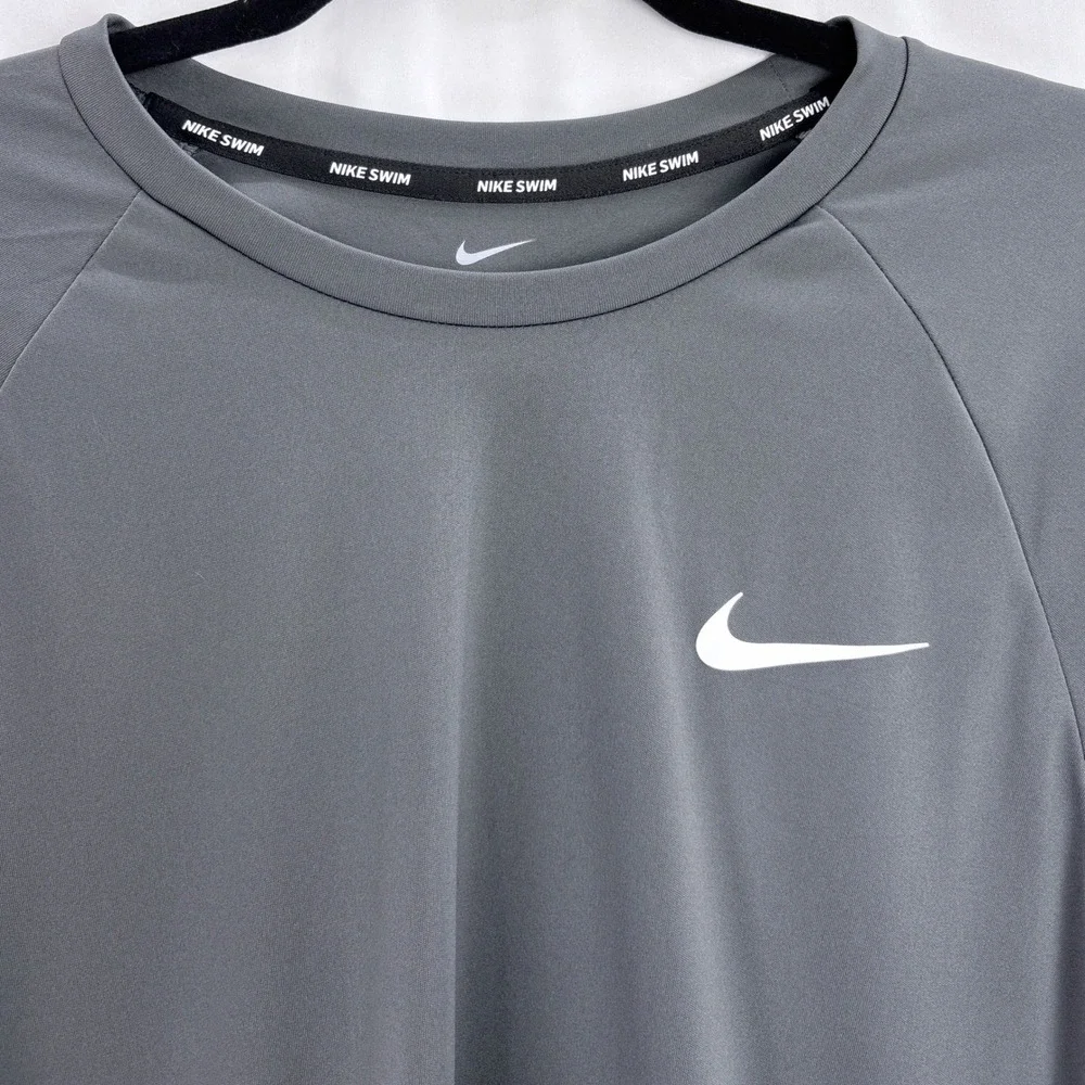 Nike Swim Dri FIT Gray Short Sleeve Rash‎ Guard UPF 40+ Men's Size Large